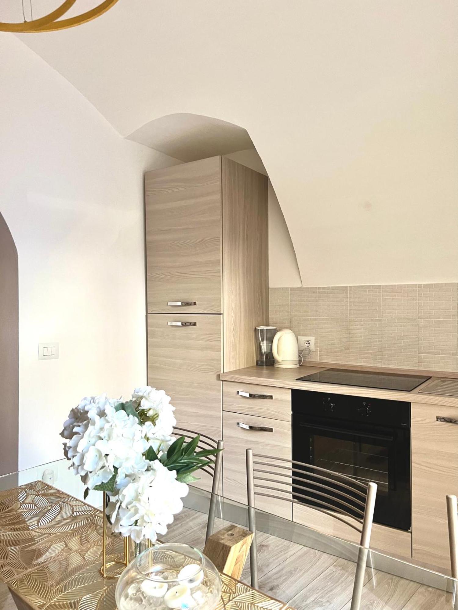 L'Arco Sul Lago • Gold Apartment Castro  Kültér fotó