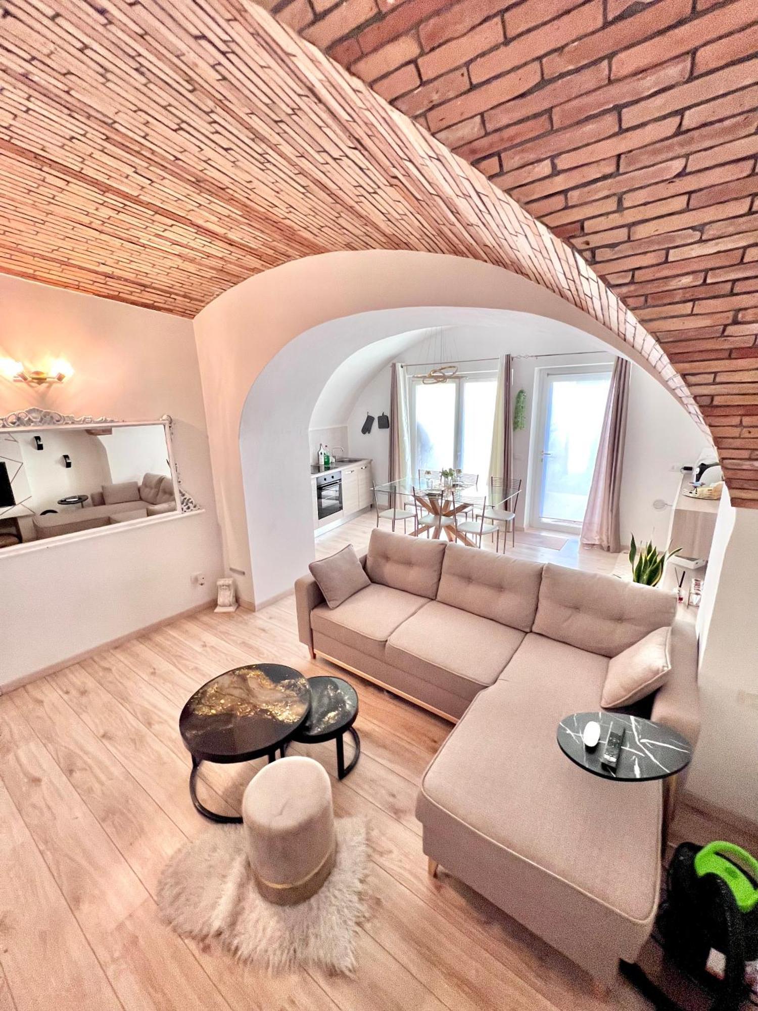 L'Arco Sul Lago • Gold Apartment Castro  Kültér fotó